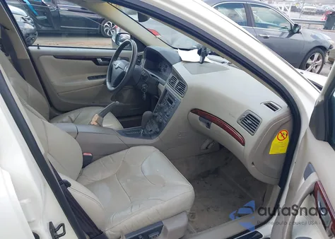 2002 Volvo S60 2.4T z USA, uszkodzony, nr VIN YV1RS58D722119218